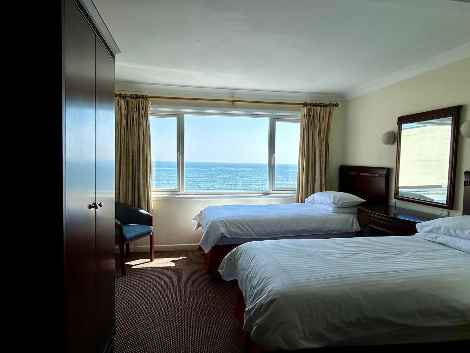 Regent Court - Seafront, Sandown - Free Car Ferry For Bookings Of 3 Or More Nights, Subject To Availability Bagian luar foto