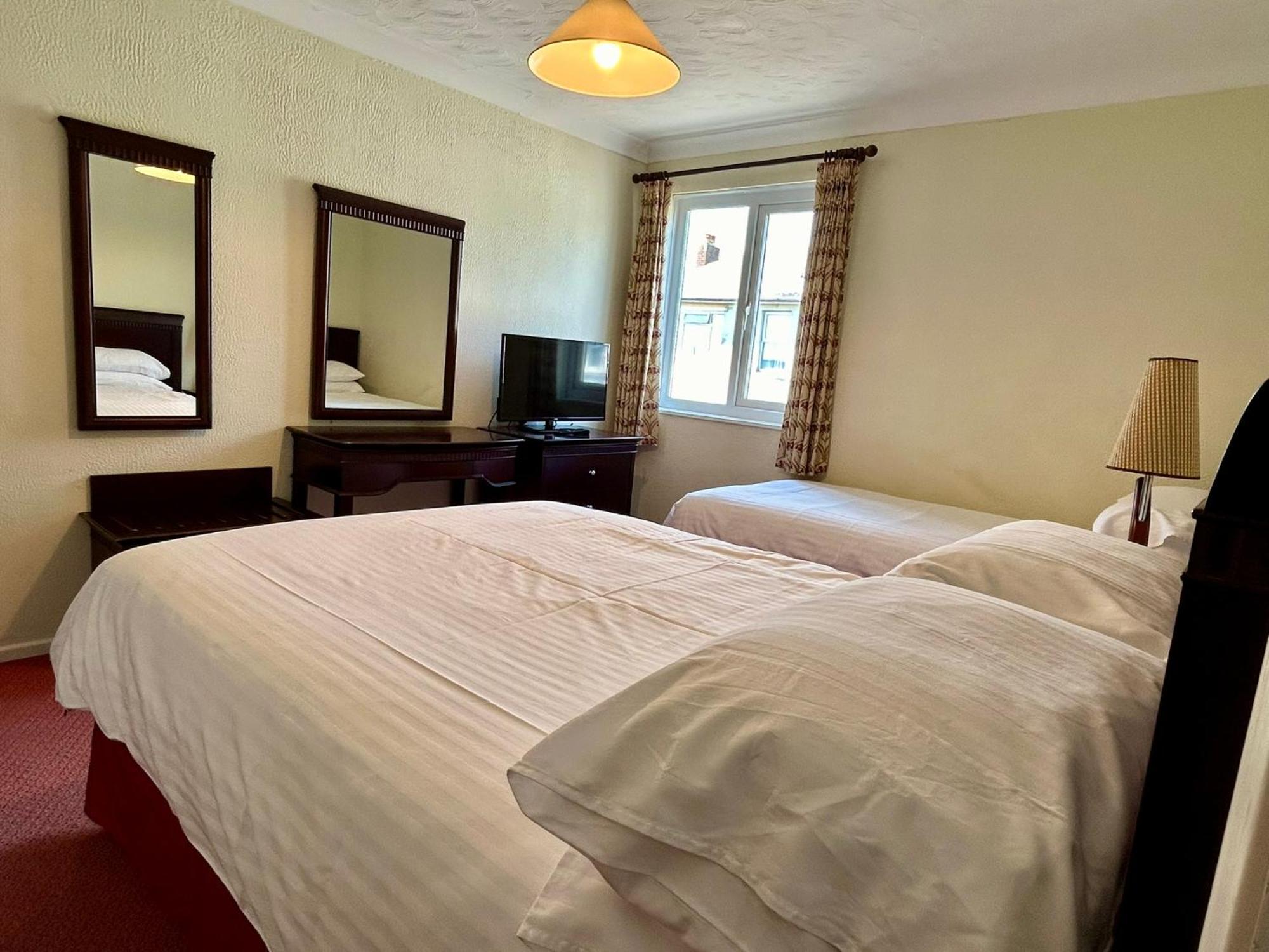 Regent Court - Seafront, Sandown - Free Car Ferry For Bookings Of 3 Or More Nights, Subject To Availability Ruang foto