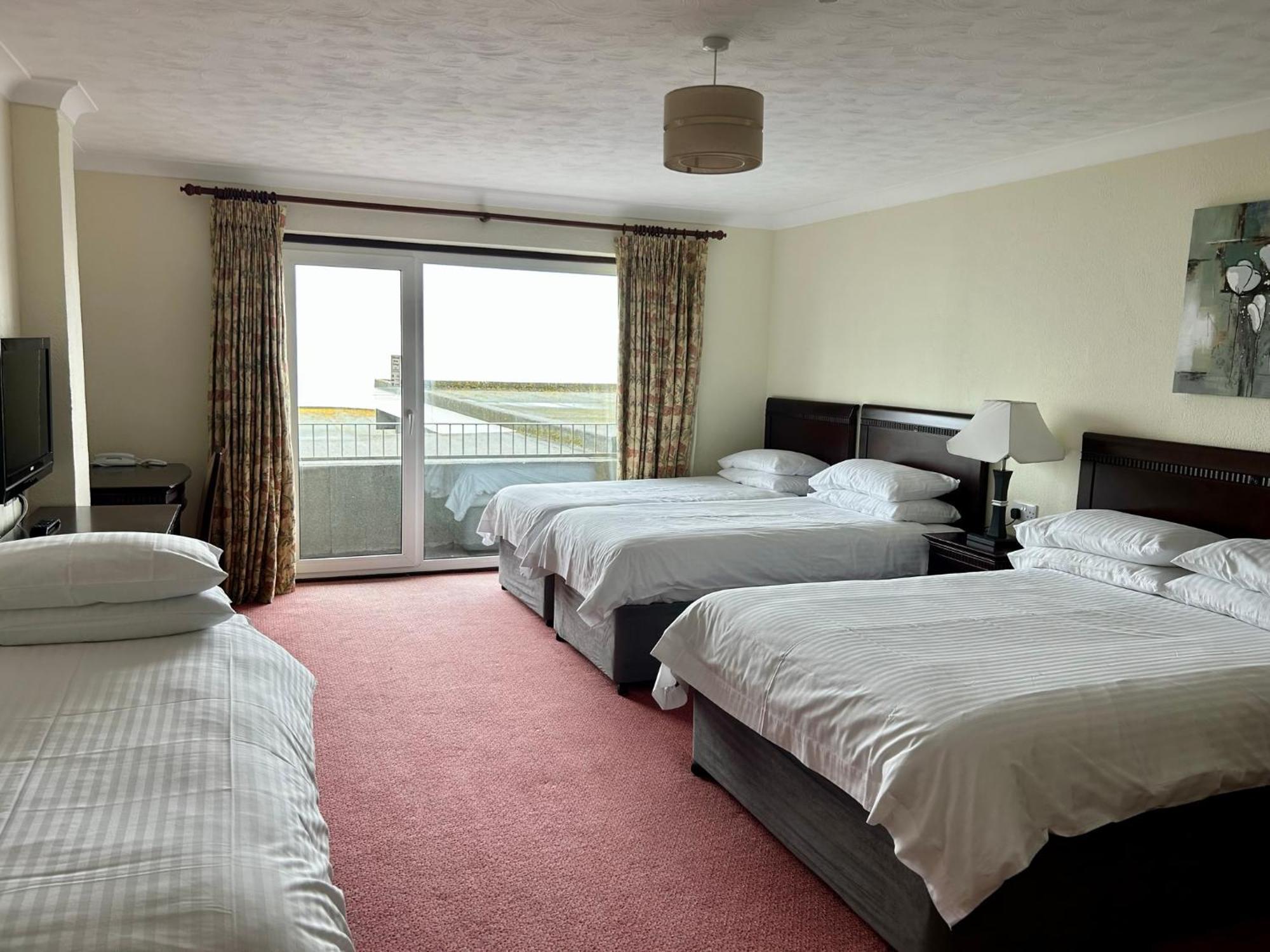 Regent Court - Seafront, Sandown - Free Car Ferry For Bookings Of 3 Or More Nights, Subject To Availability Ruang foto