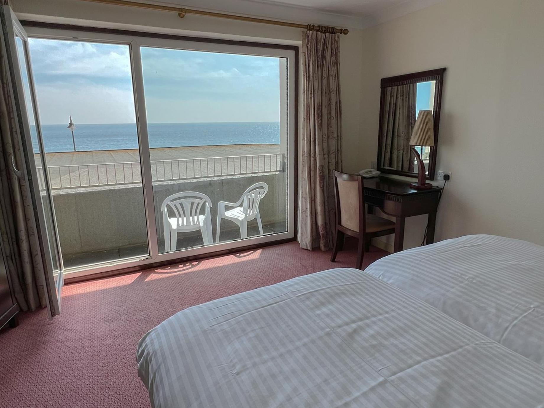Regent Court - Seafront, Sandown - Free Car Ferry For Bookings Of 3 Or More Nights, Subject To Availability Ruang foto