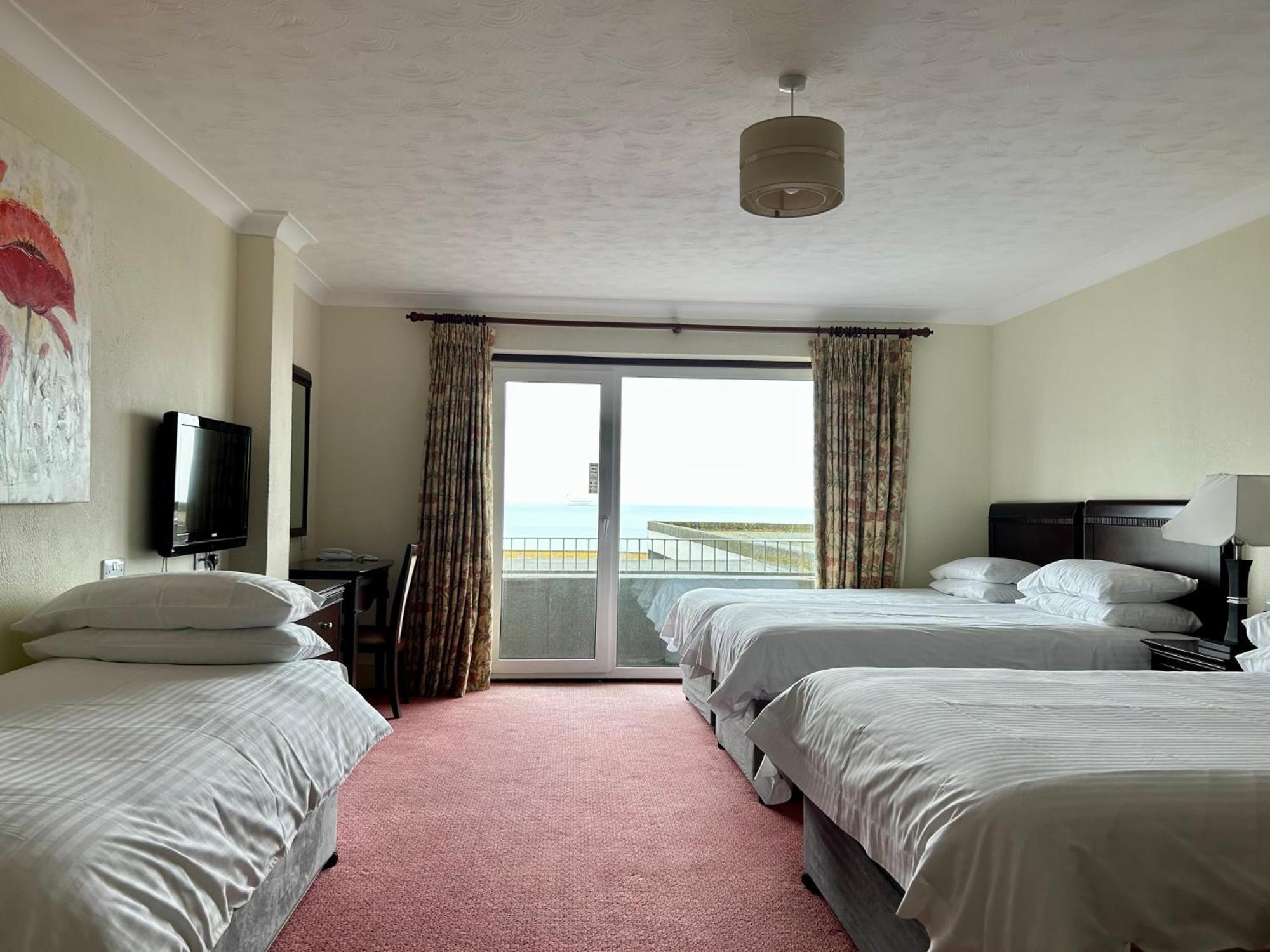 Regent Court - Seafront, Sandown - Free Car Ferry For Bookings Of 3 Or More Nights, Subject To Availability Ruang foto