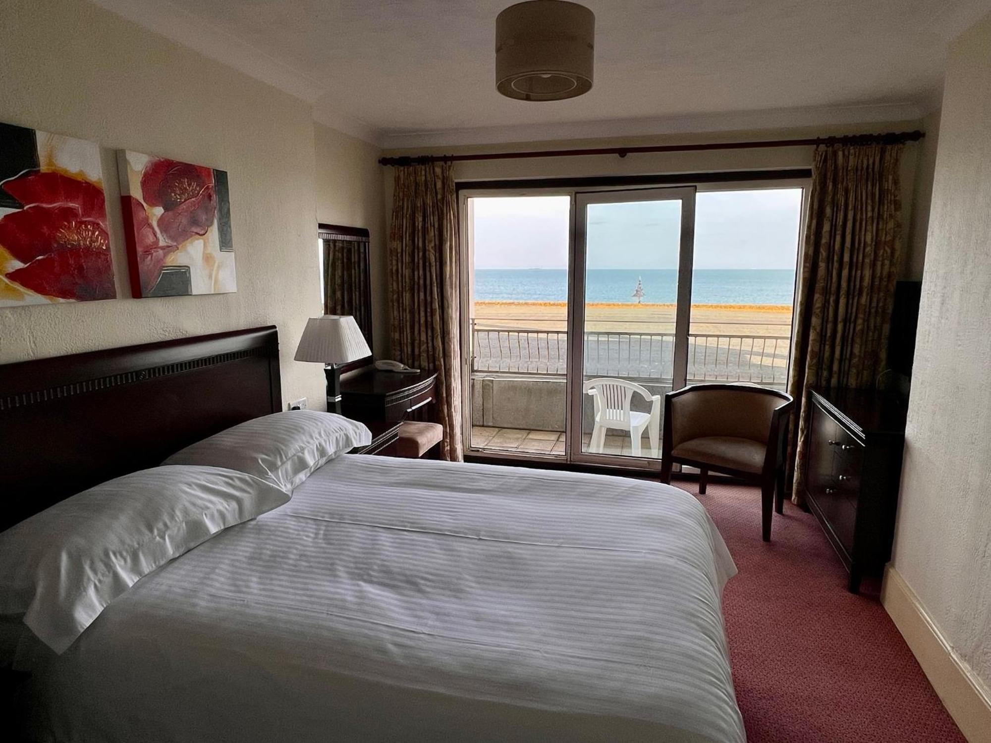 Regent Court - Seafront, Sandown - Free Car Ferry For Bookings Of 3 Or More Nights, Subject To Availability Ruang foto