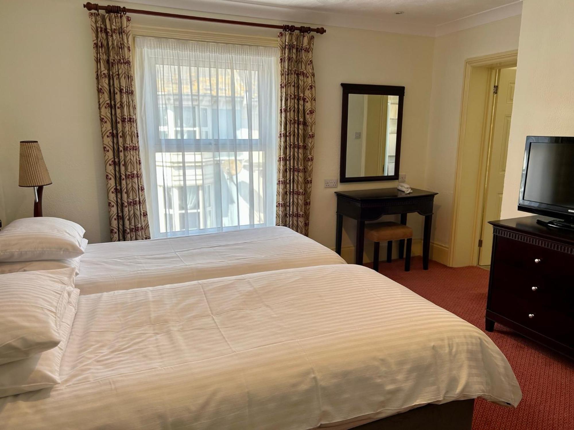 Regent Court - Seafront, Sandown - Free Car Ferry For Bookings Of 3 Or More Nights, Subject To Availability Ruang foto